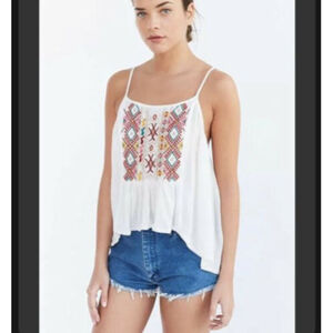 ECOTE URBAN OUTFITTERS EMBROIDERED CAMI TOP L Bohemian Festival Summer Flawless 